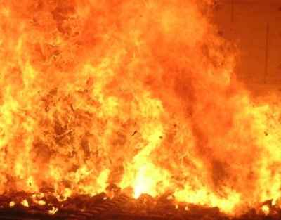 I admit being a pyromaniac I admit being a pyromaniac