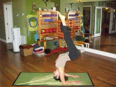 Emily Sabo, at EKS Beachside Bodywork, Yoga, Pilates, Aerial Art Emily Sabo, at EKS Beachside Bodywork, Yoga, Pilates, Aerial Art